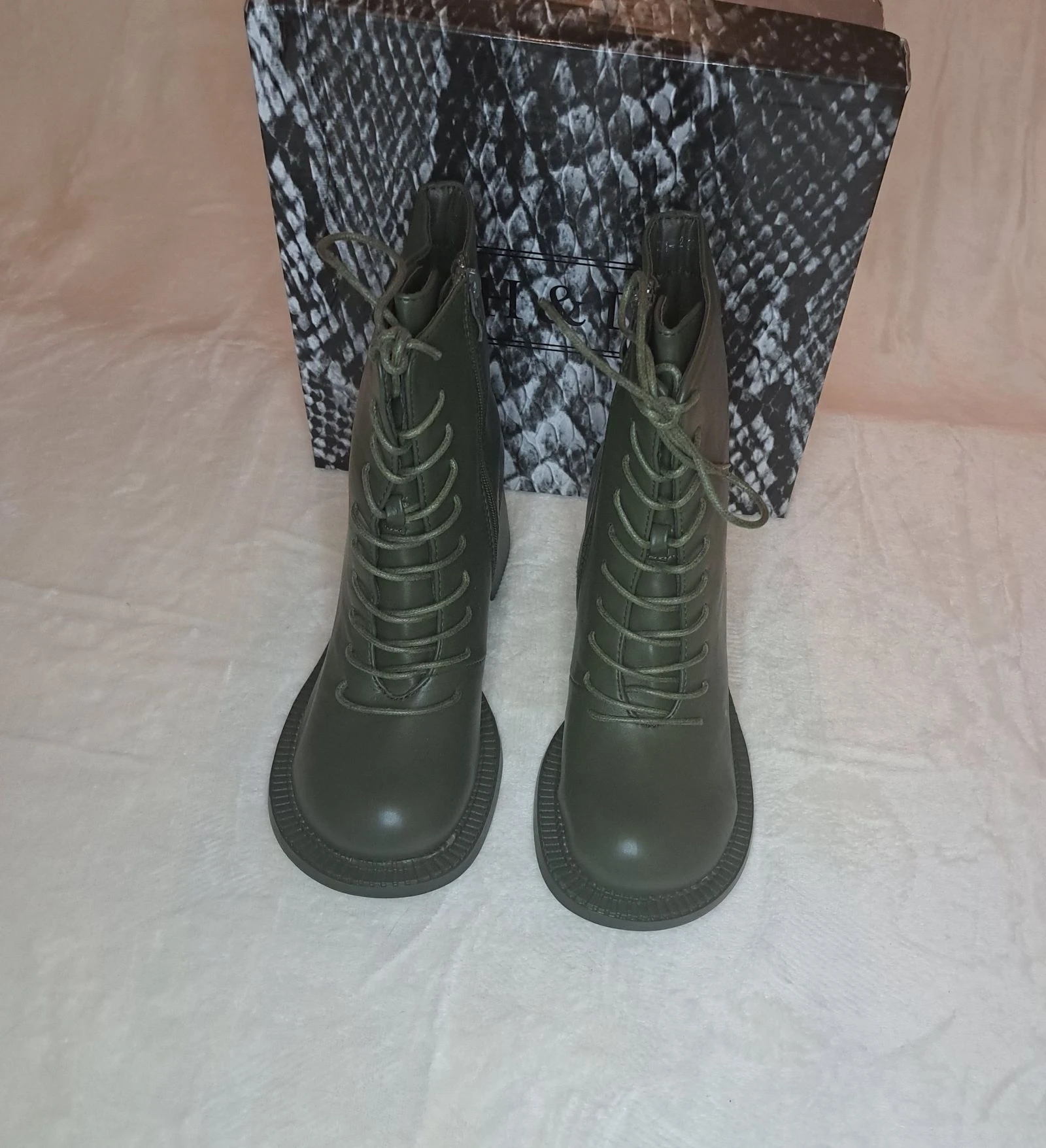 Olive Green Boots • EU38 • Chunky Heel • Trendy Autumn Winter – photo 3